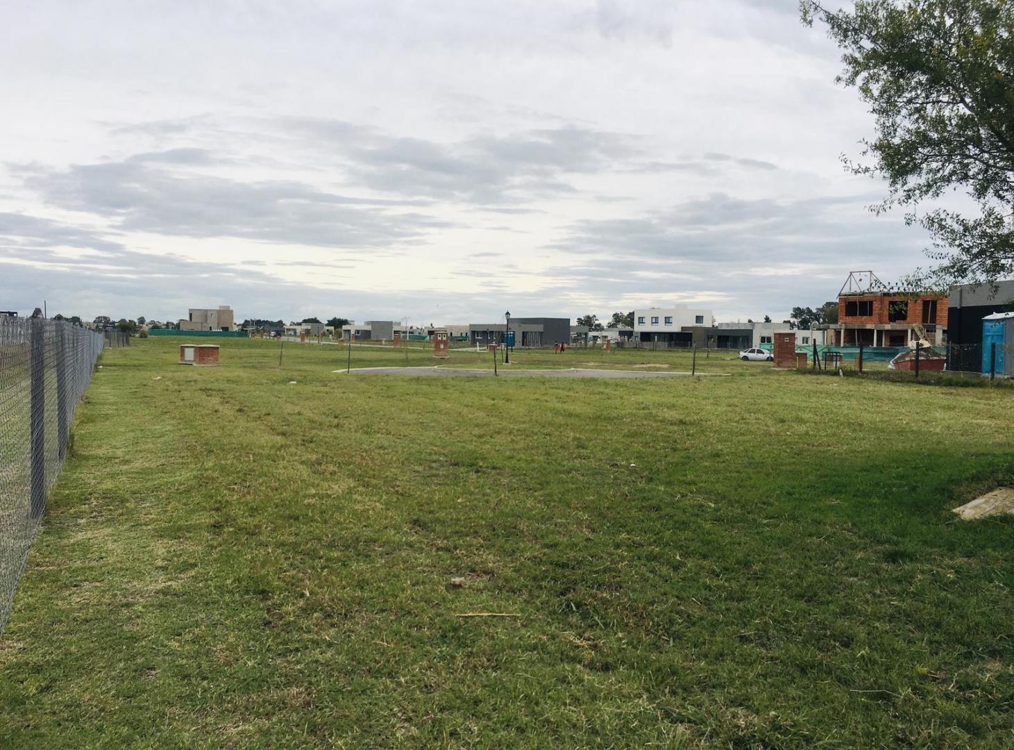 Foto de Terreno de 700 m2 en Barrio Cerrado San Simón - CANNING Village!, imagen 5