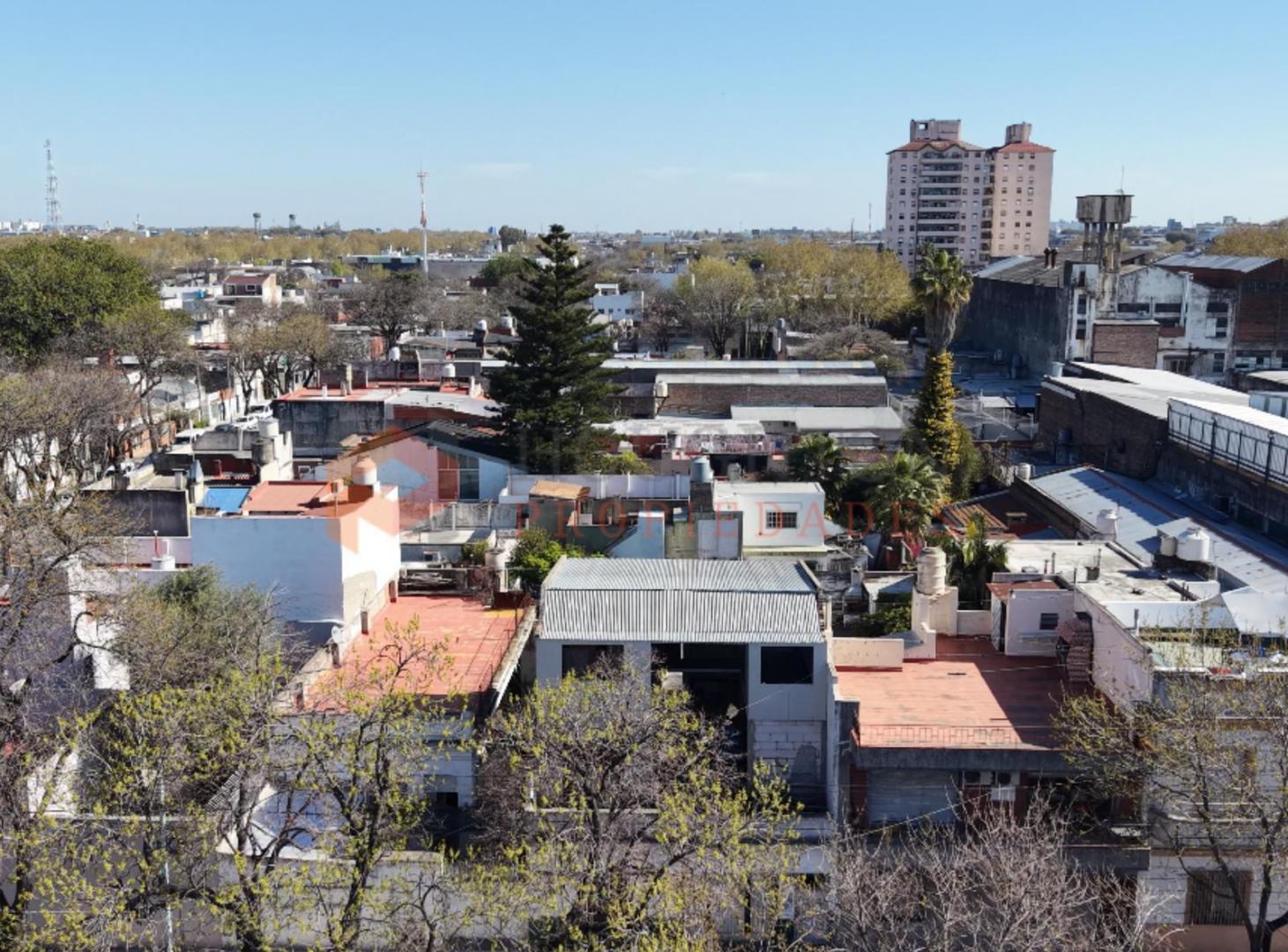 Foto de Terreno o Casa con Local a Reciclar en Parque Avellaneda, imagen 2