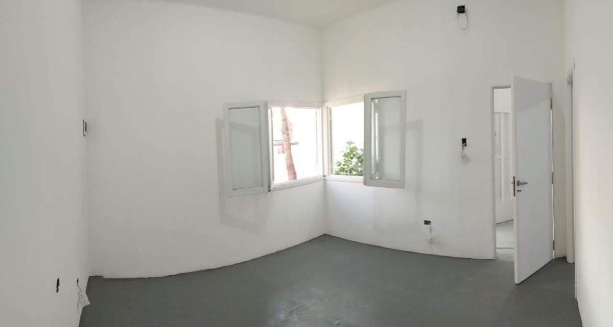 Venta PH Totalmente Independiente, 4 Amb, con Patio Al Frent 4