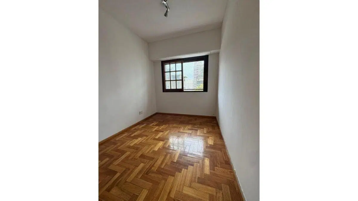 Hermoso 3 Amb Luminoso con Balcón Corrido 3