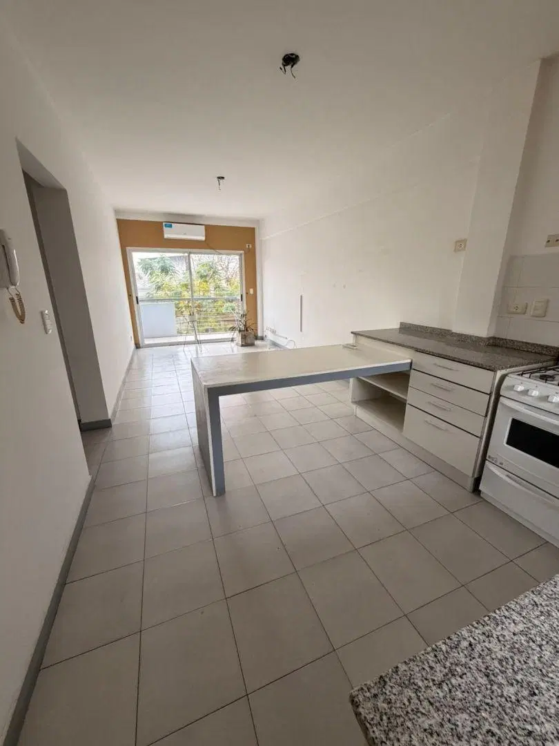 Hermoso Piso Unico 3 Amb - Balcón al Frente 2