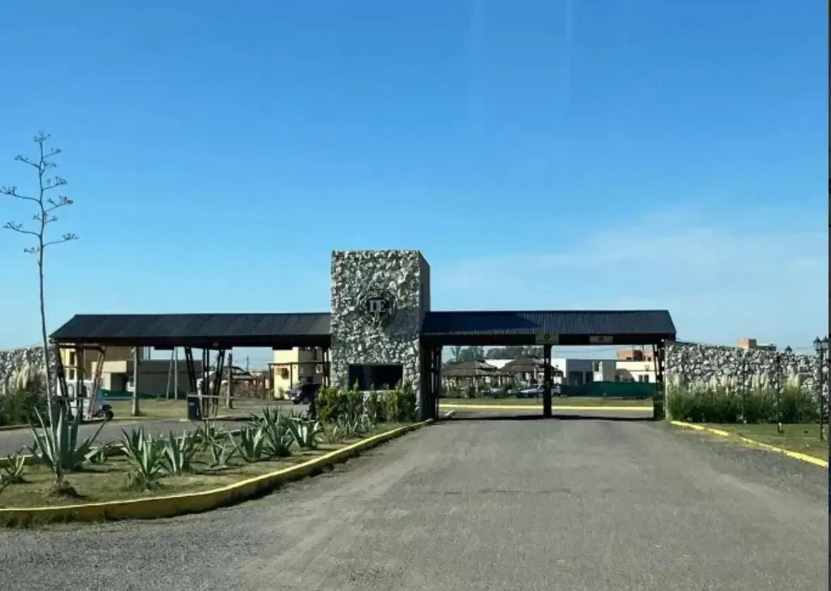 Oportunidad | Dos Lotes En venta | Barrio de Campo 7