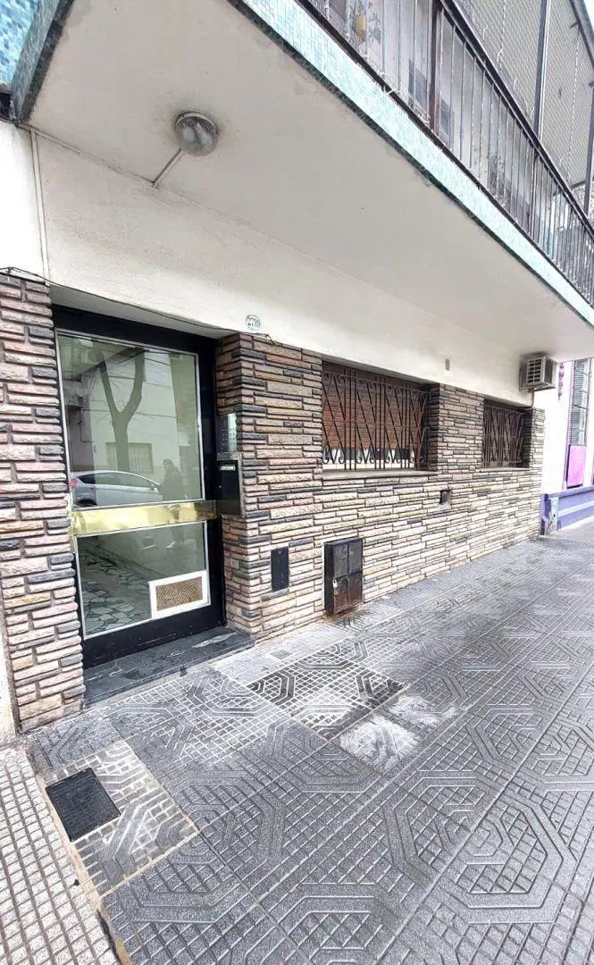 Excelente 3 AMB amplio con balcón corrido! 8