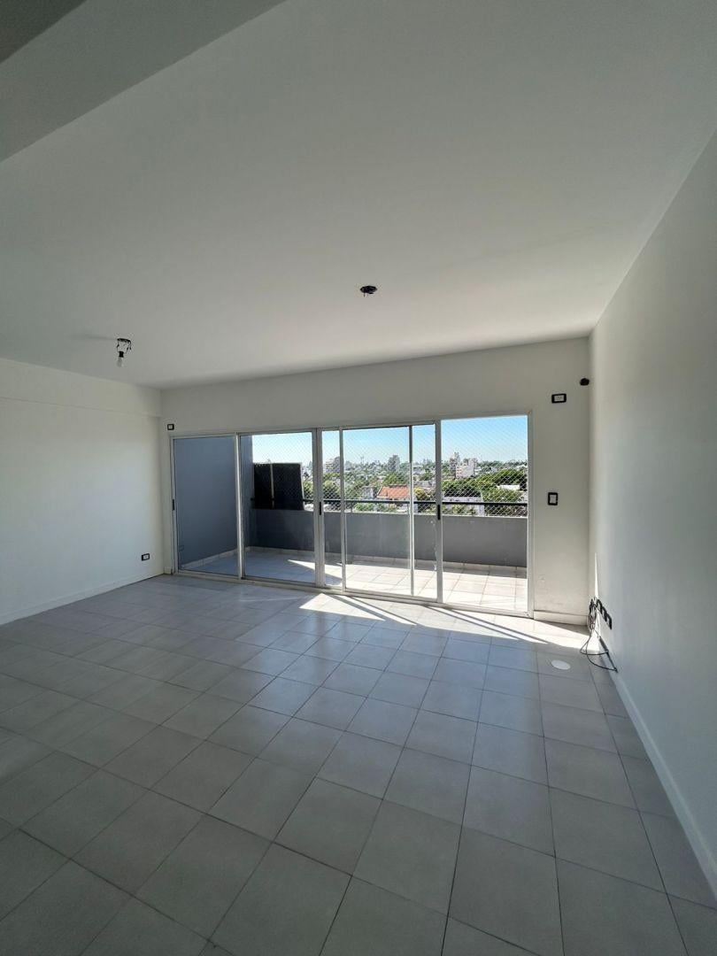 Foto de Hermoso Piso 2 Amb | Villa Pueyrredon, imagen 2