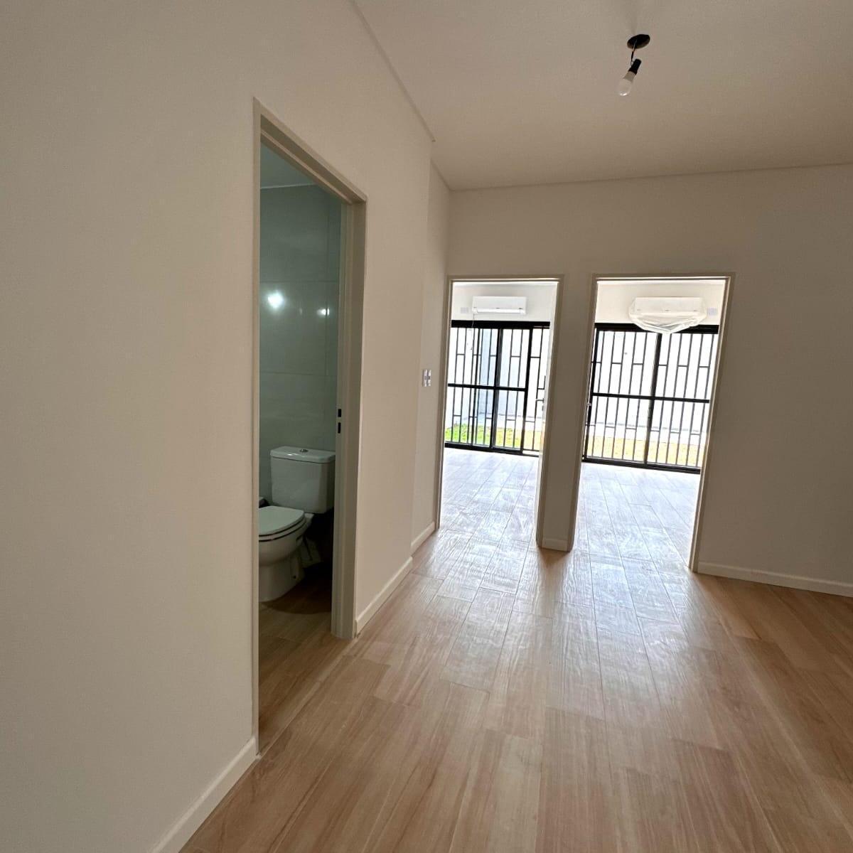 PH 4 Ambs. en Planta Baja con Cochera, Amplísimo Patio y Parrilla! 5