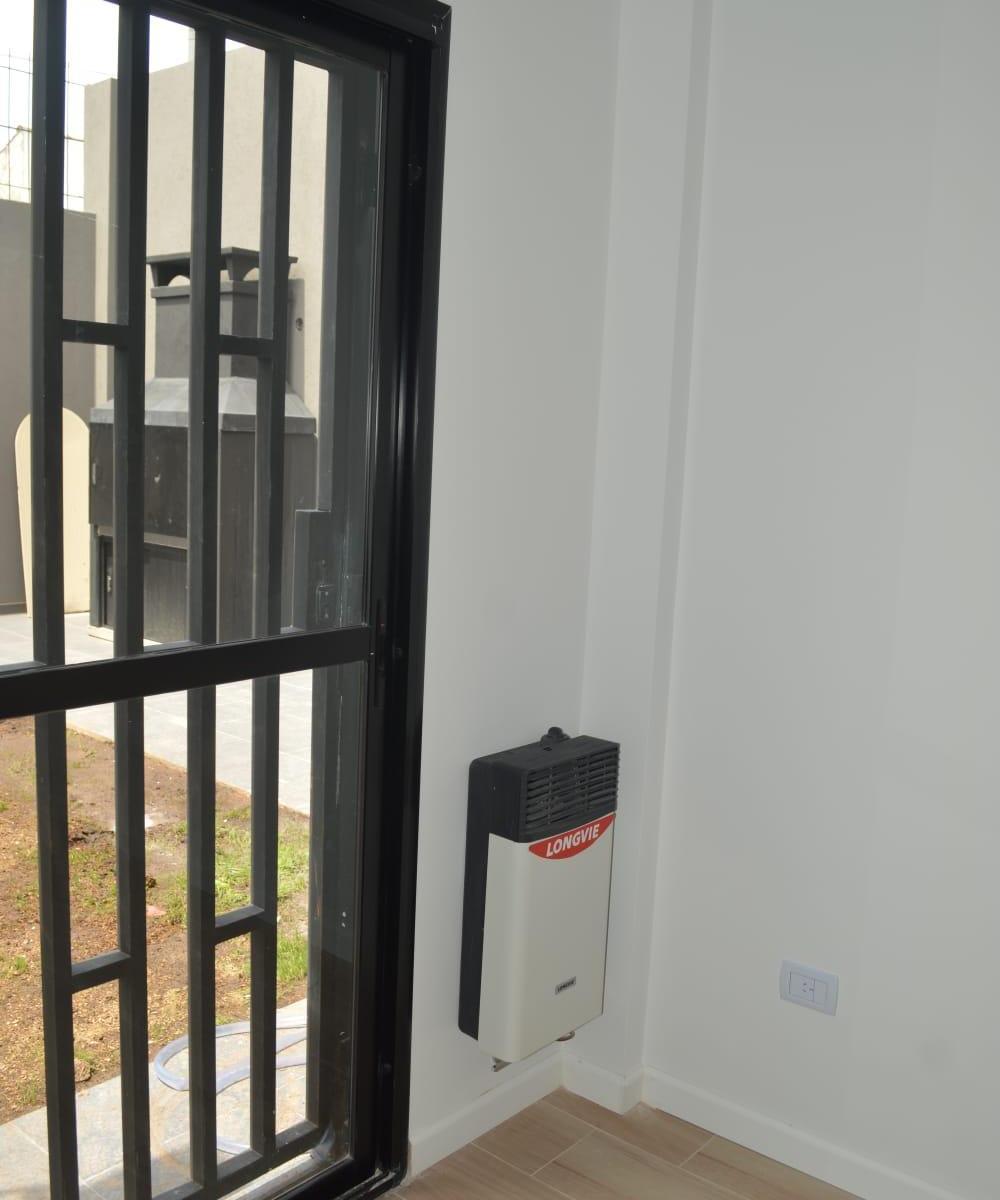 PH 4 Ambs. en Planta Baja con Cochera, Amplísimo Patio y Parrilla! 4