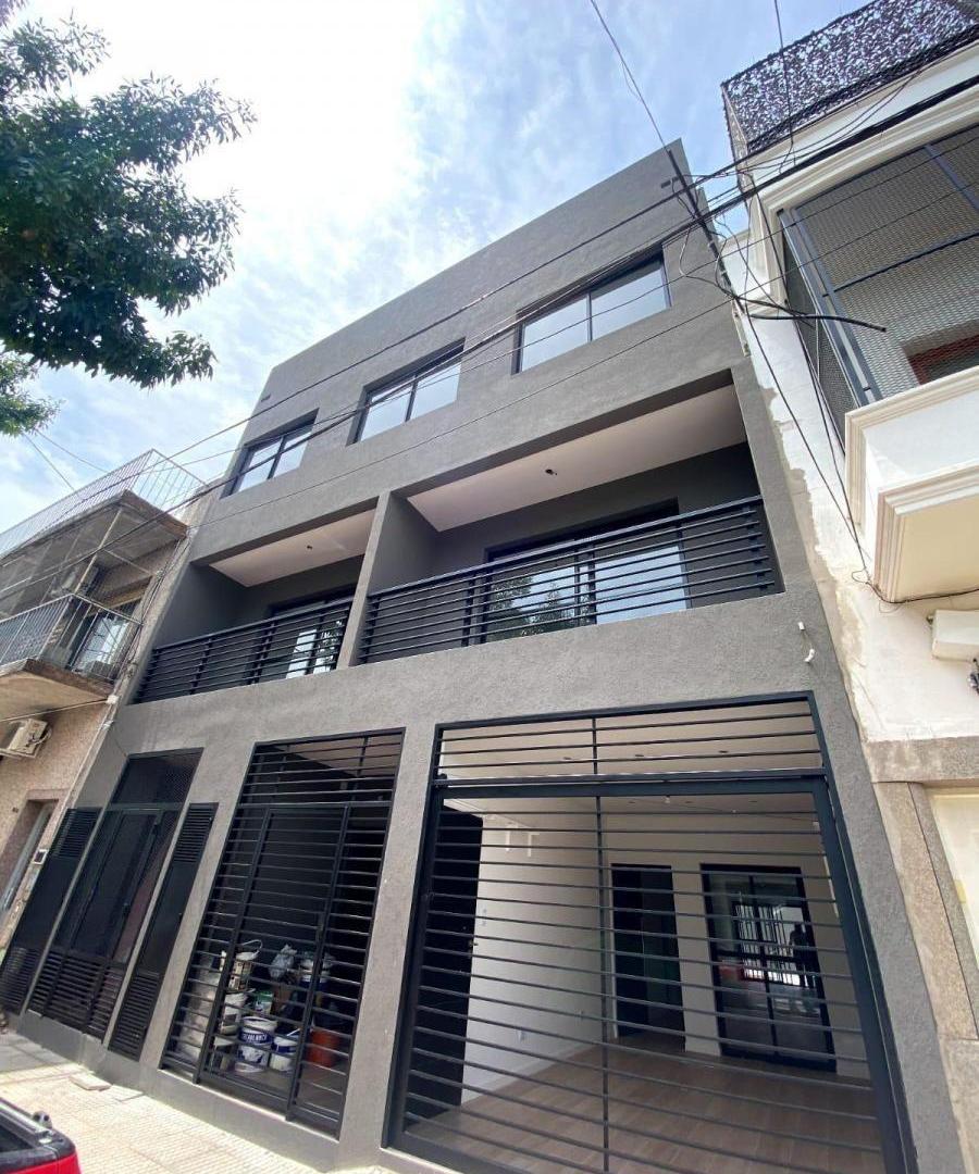 Foto de Casa tipo PH 4 Ambs. en Planta Baja con Cochera, Amplísimo Patio y, imagen 1