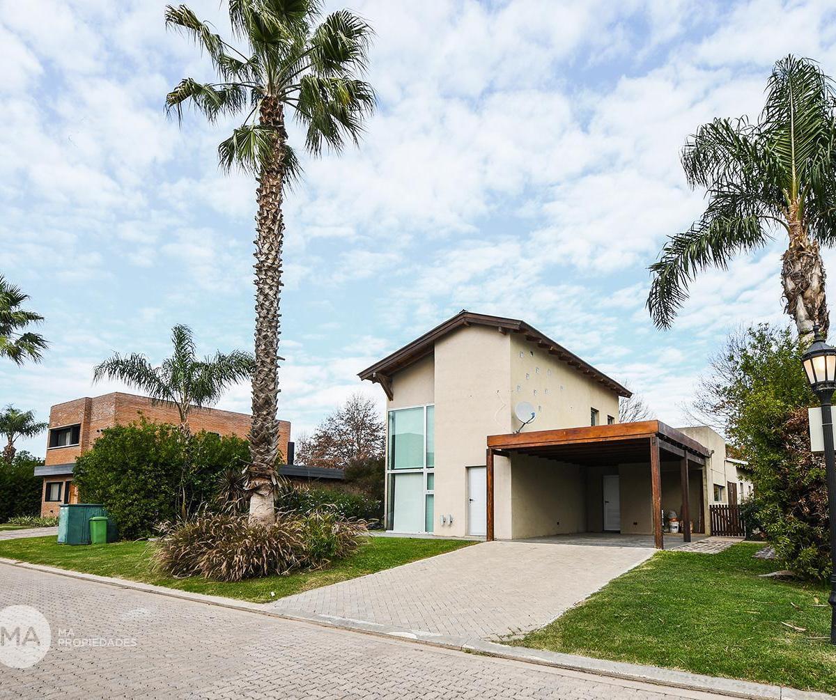 Casa 4 Dorm., Jardín, Piscina - Funes Hills Miraflores - Funes | Venta 2