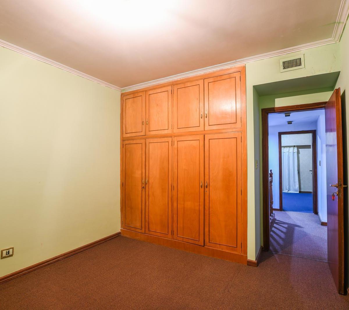 Casa 5 Dorm., Jardín, Pileta - Bv. Rondeau 1200 - Alberdi, Rosario | Venta 2