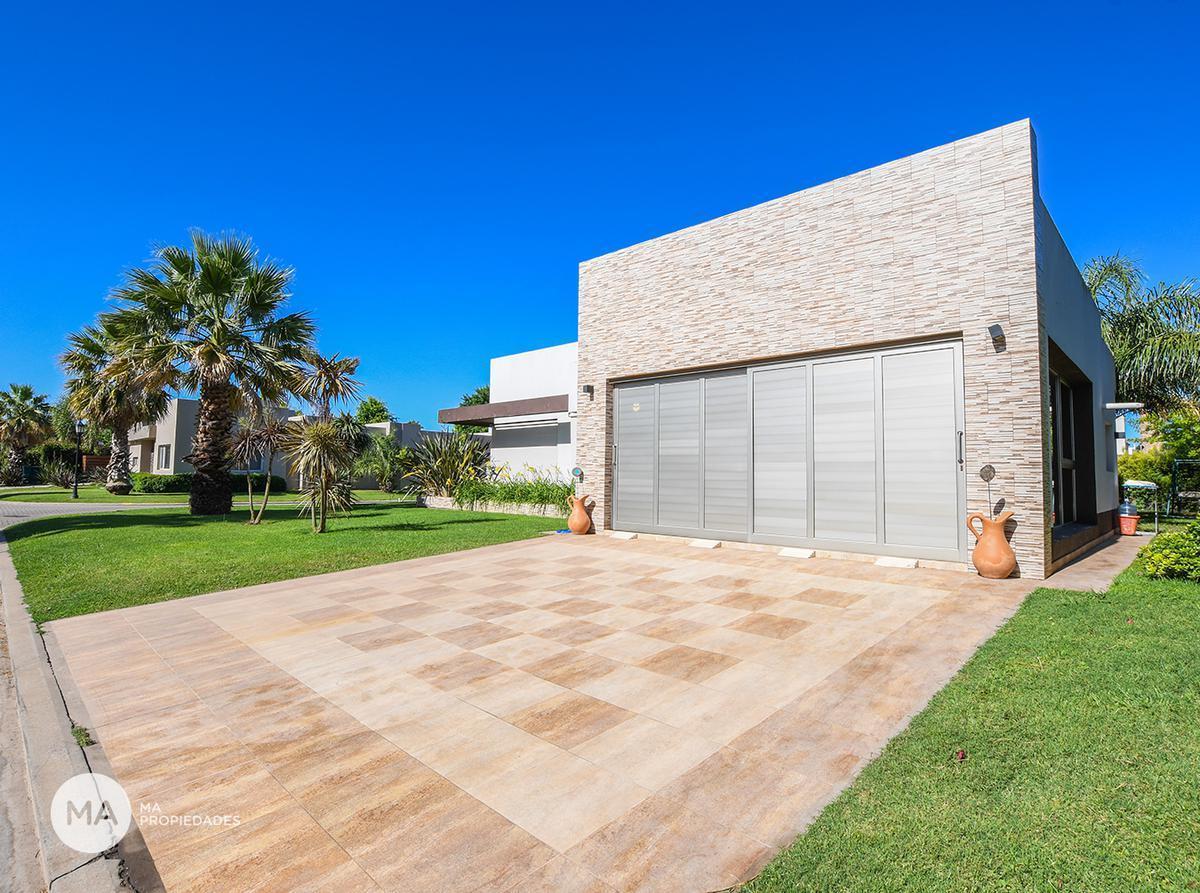 Casa 3 Dorm. - Funes Hills Miraflores - Funes | Venta 3