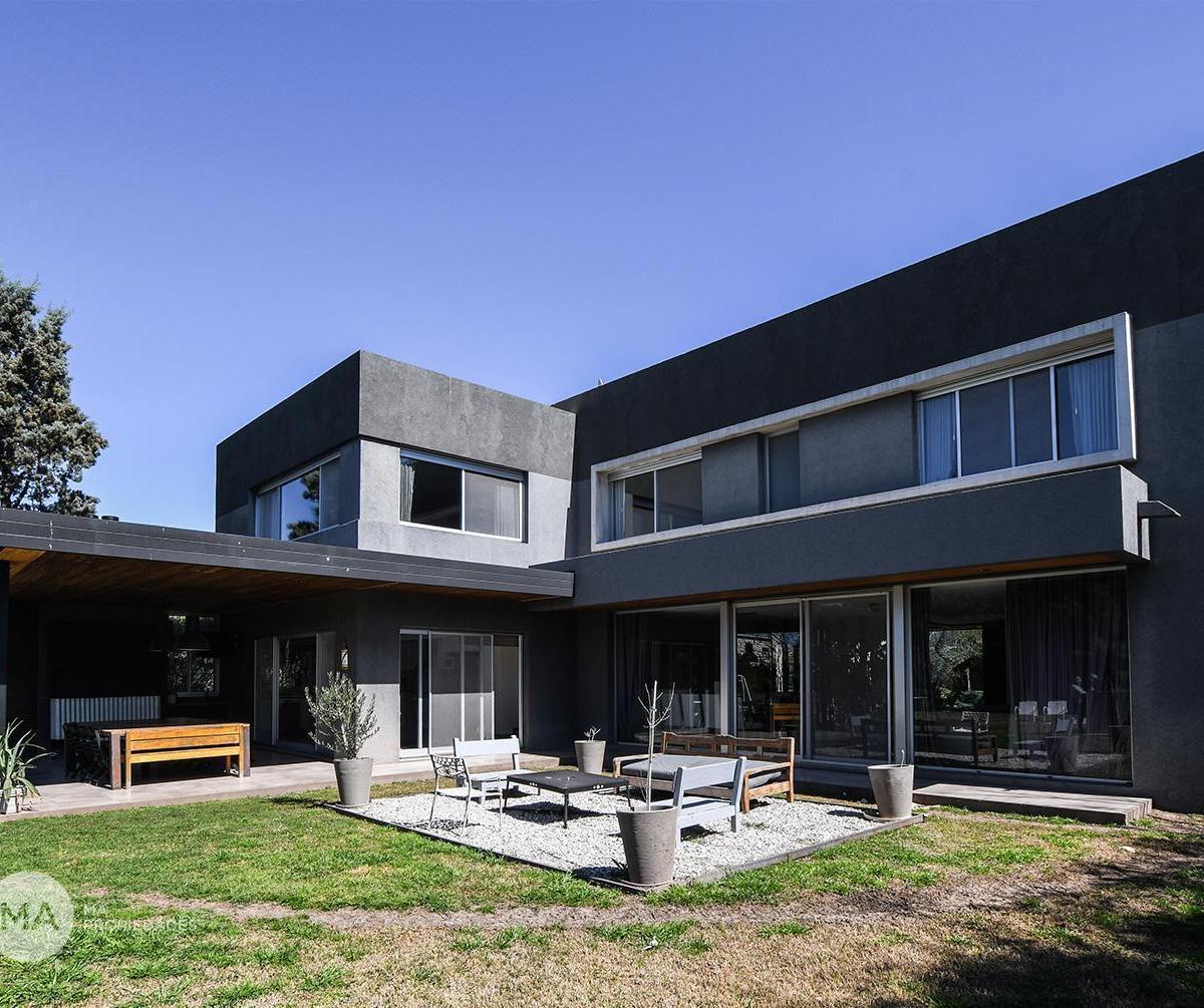 Casa 4 Dorm. - Kentucky Club de Campo - Funes | Venta 5