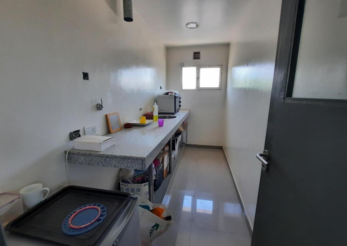 Galpón/depósito 464 m² - Carbia 990 - Fisherton | Venta 5
