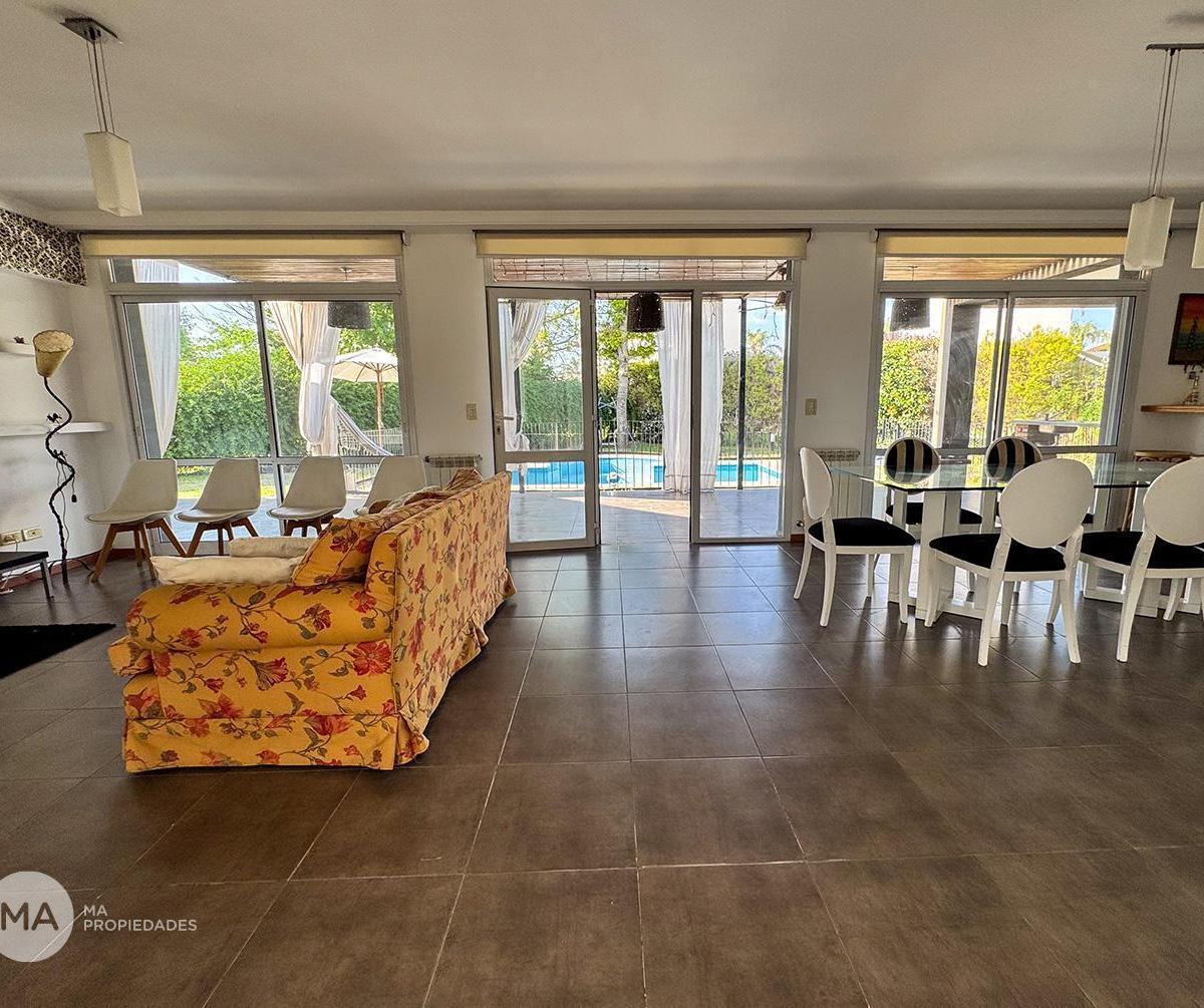 Casa 3 Dorm., Jardín, Piscina - Funes Hills Cadaques | Venta 5
