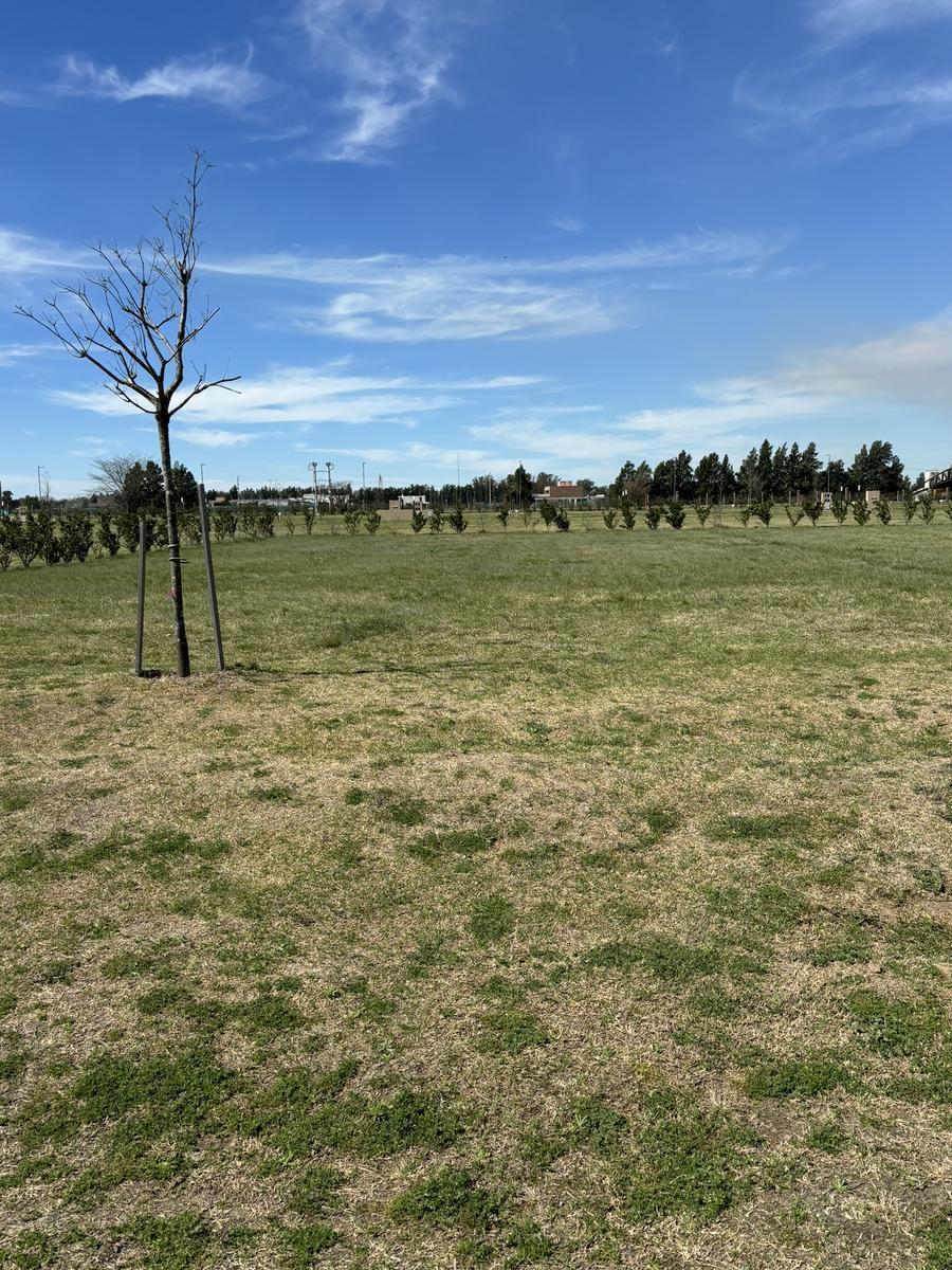 Lote 830 m2 - Los Pasos del Jockey 3 - Fisherton | Venta