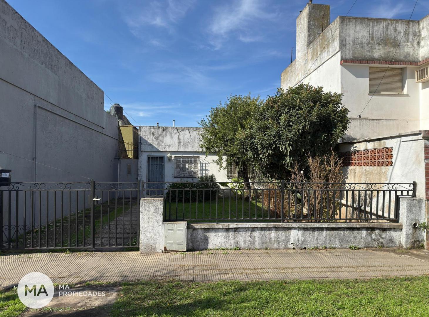 Galpón 84 m2 Casa - Ecuador 100 - Empalme - Rosario | Venta