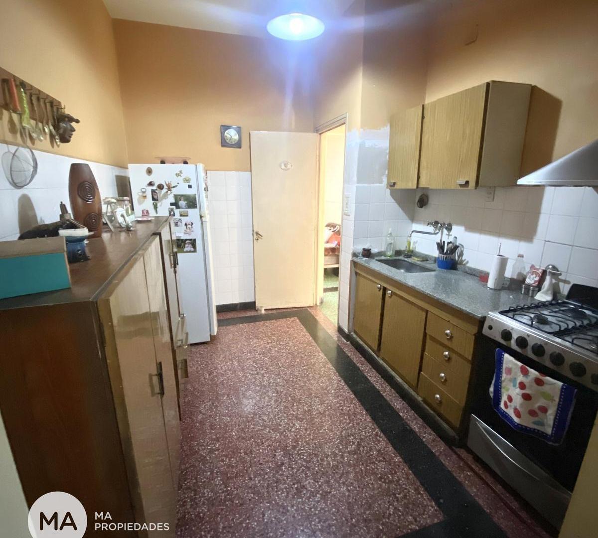 Foto de Casa 3 Dormitorios con cochera - Córdoba 700 - Pérez | Venta, imagen 2