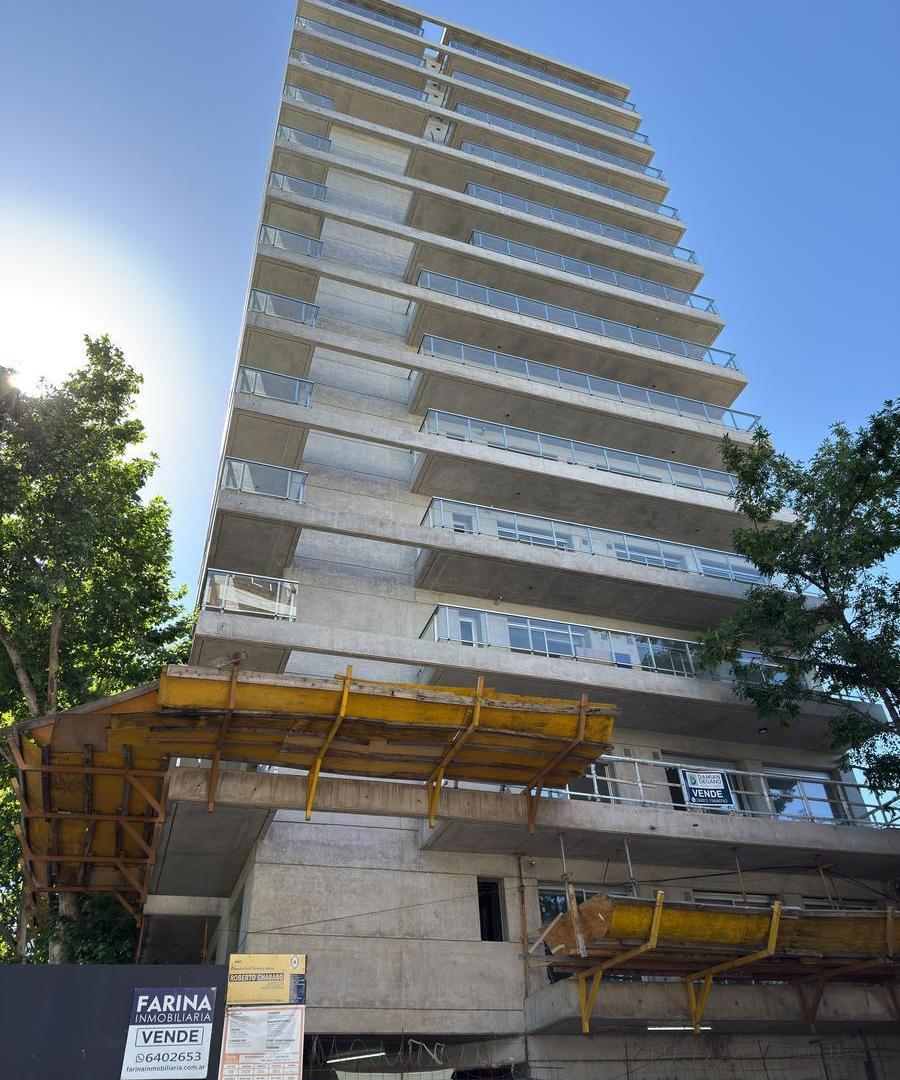 Foto de Departamento 2 dormitorios zona río, amenities - Av. Rivadavia 2200, imagen 1