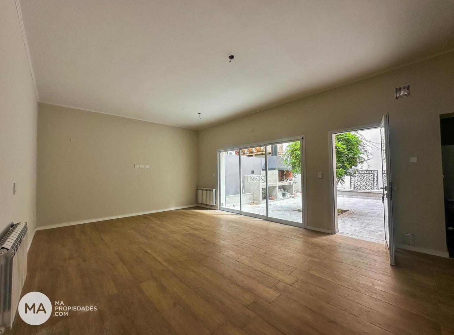 Casa de pasillo único 3 Dormitorios - Pueyrredon 1500 - Ntra. Señora de Lourdes Rosario | Venta