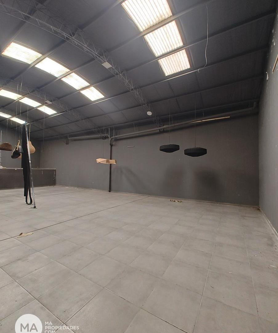 Foto de Local comercial 300 M2 - Brown 2100 - Pichincha Rosario | Alquiler, imagen 4