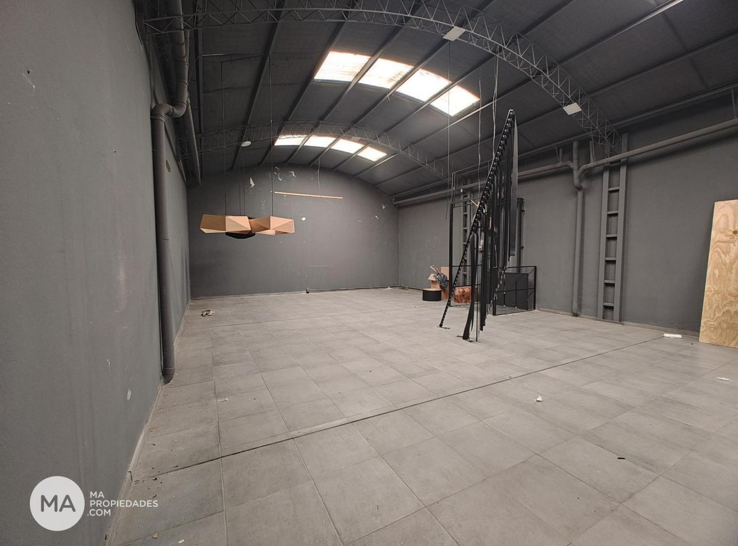 Foto de Local comercial 300 M2 - Brown 2100 - Pichincha Rosario | Alquiler, imagen 3