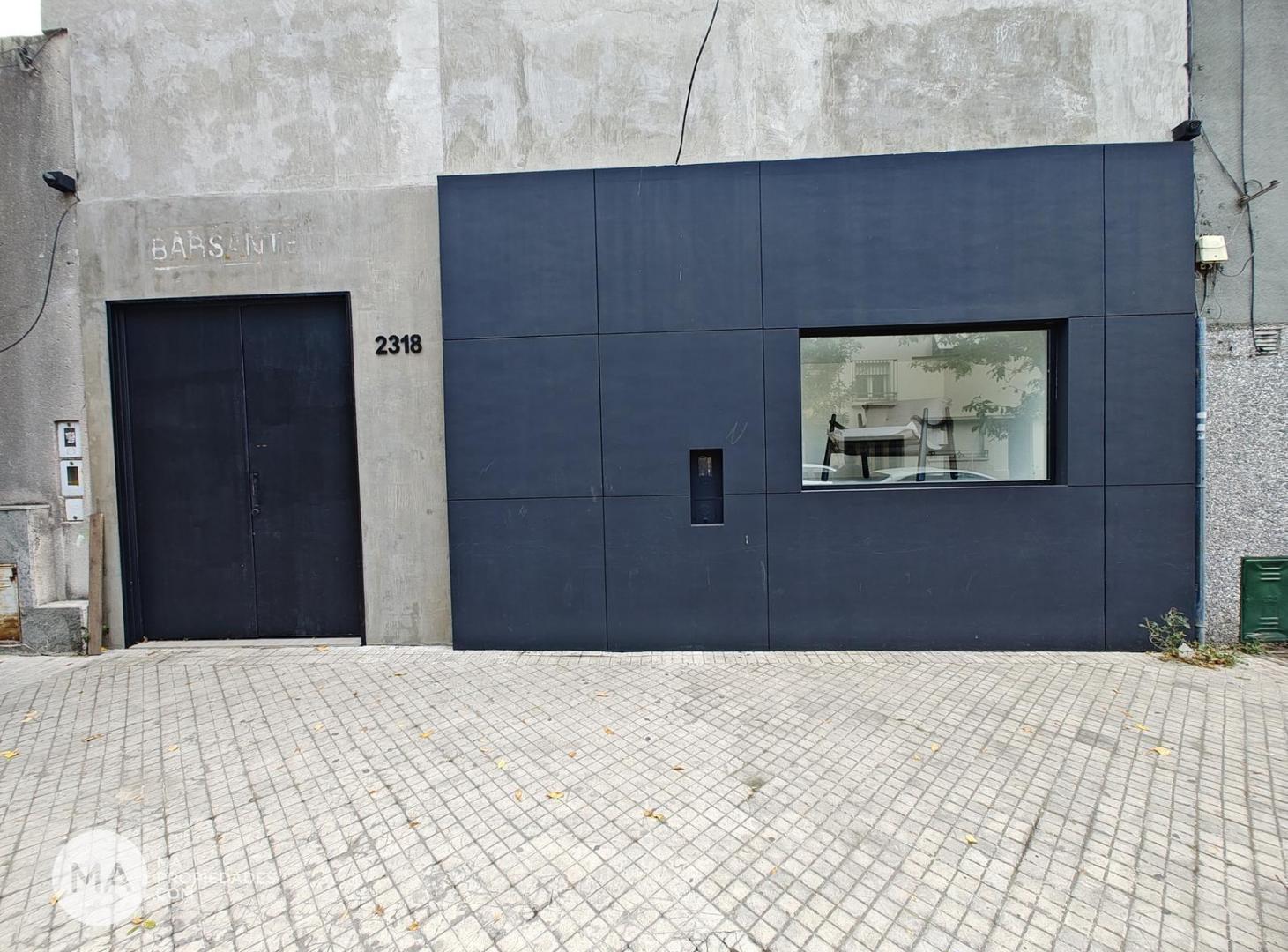 Local comercial 300 M2 - Brown 2100 - Pichincha Rosario | Alquiler