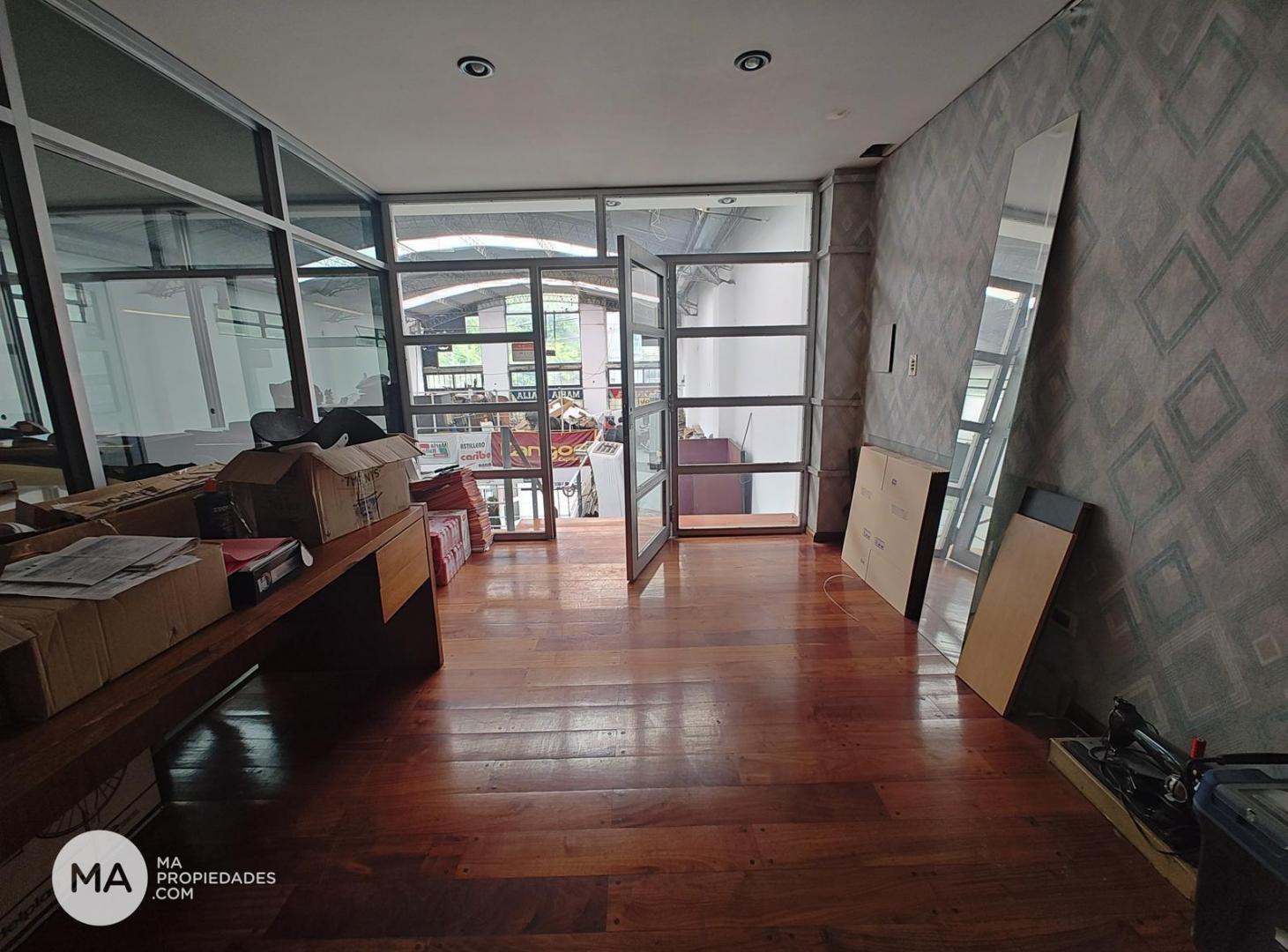 Local Comercial 600 M2 - Av. Pellegrini 3000 - Centro Rosario | Alquiler