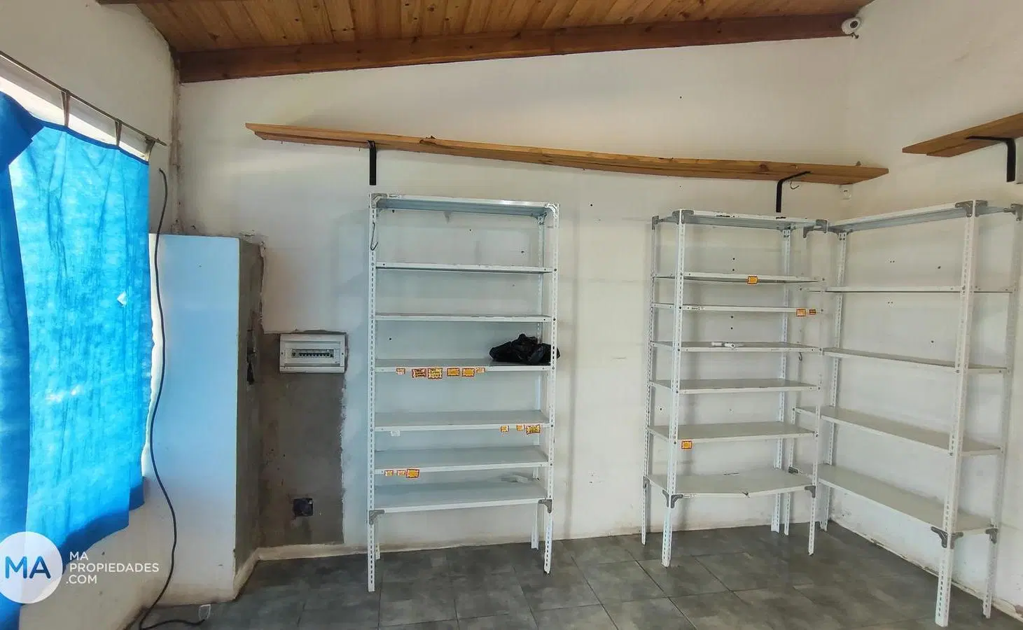 Casa en esquina con locales comerciales cerca de barrio cerrado - Formosa 1000 - Roldán | Venta 5