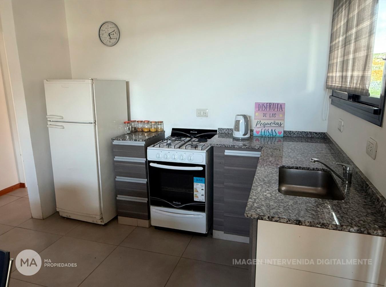 Foto de Casa 1 Dormitorio con piscina en barrio abierto - Liniers 300 - Tierra, imagen 4