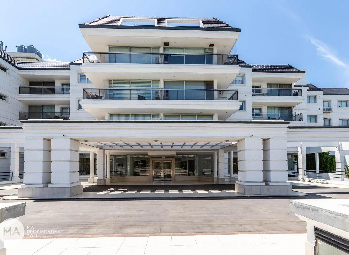 Departamento 3 dormitorios con terraza exclusiva, 2 cocheras y baulera - Fisherton Golf - Rosario | 2
