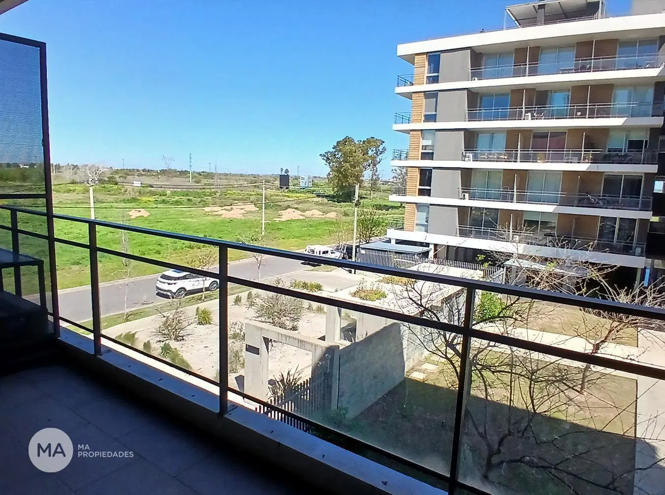 Monoambiente amplio con amenities y cochera - Alippi 9200 - Fisherton Rosario | Venta 5
