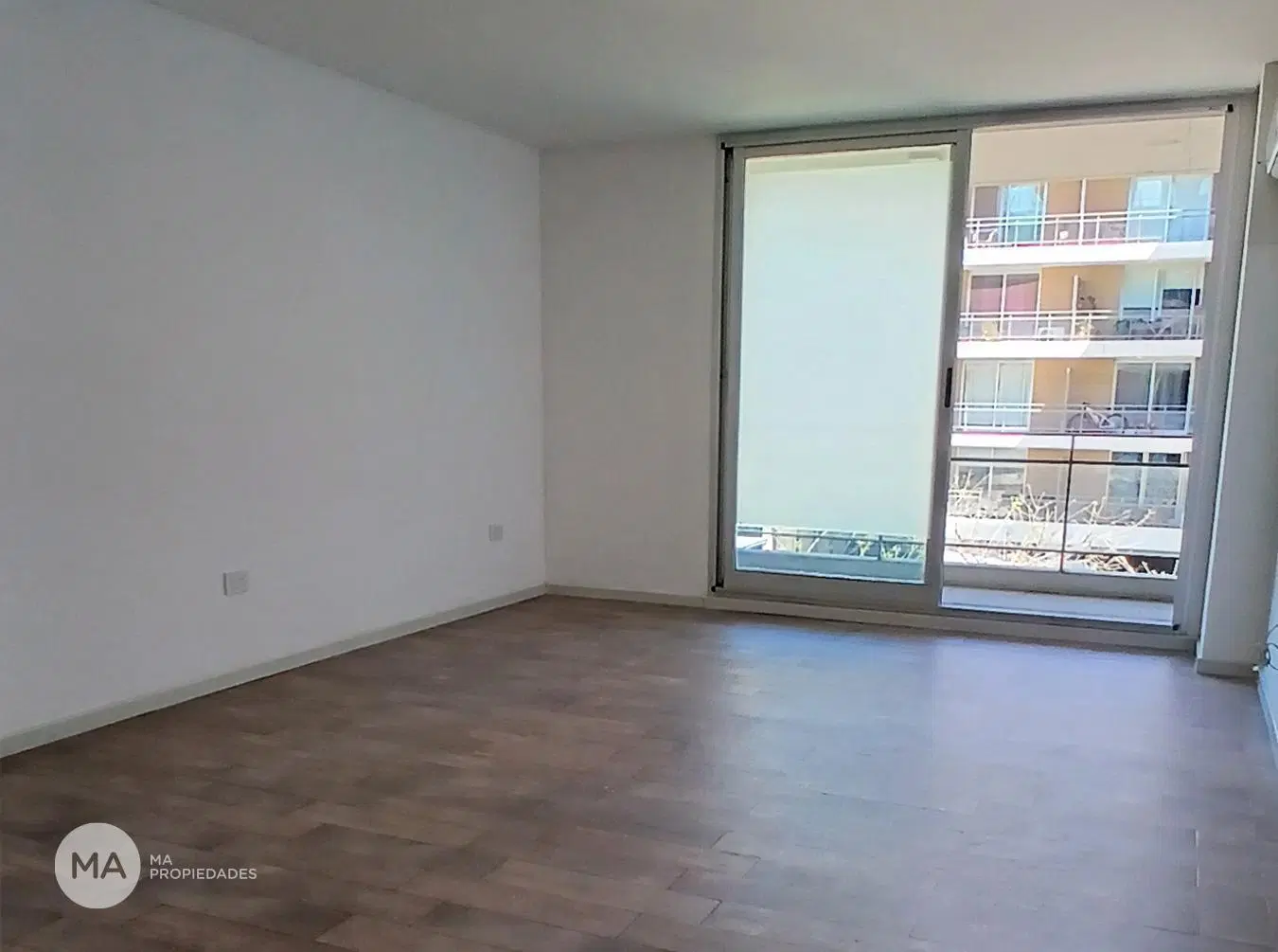 Monoambiente amplio con amenities y cochera - Alippi 9200 - Fisherton Rosario | Venta 1