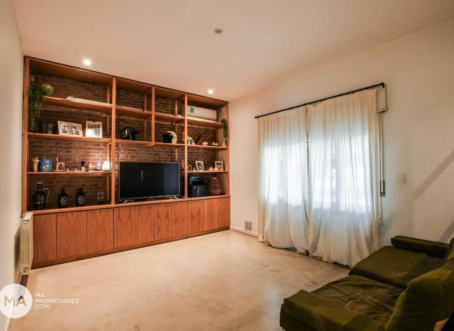 Casa 3 Dormitorios con cochera, patio, terraza y piscina - Rodriguez 700 - Lourdes Rosario | Venta 5