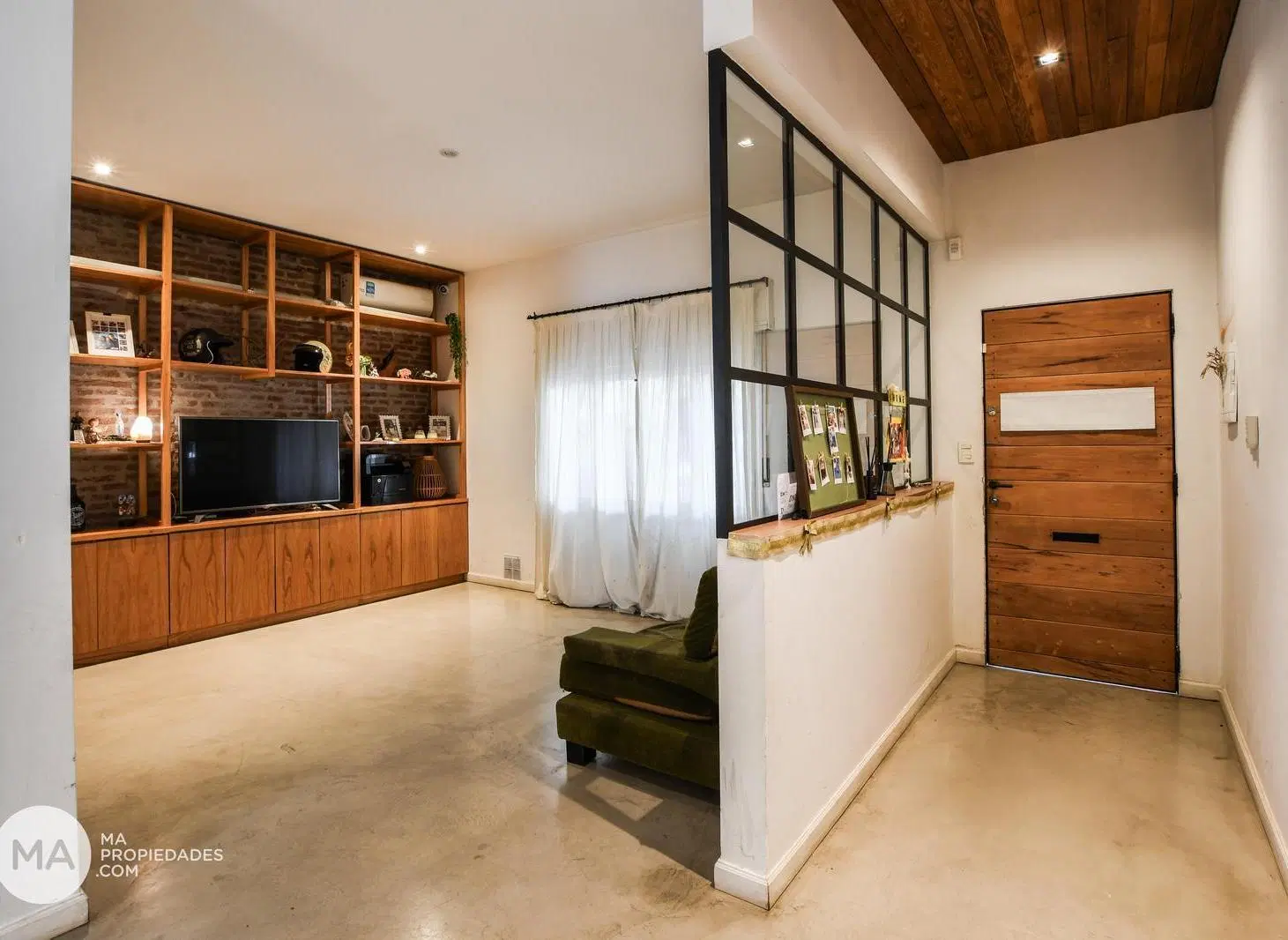 Casa 3 Dormitorios con cochera, patio, terraza y piscina - Rodriguez 700 - Lourdes Rosario | Venta 2