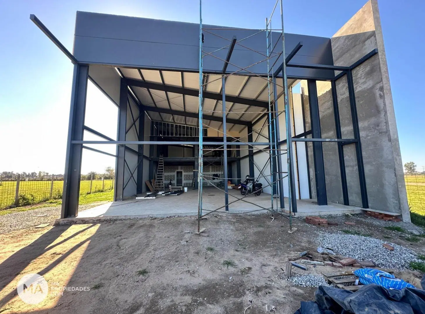 Local comercial 375 m2 - Calmo - Funes | Alquiler 2