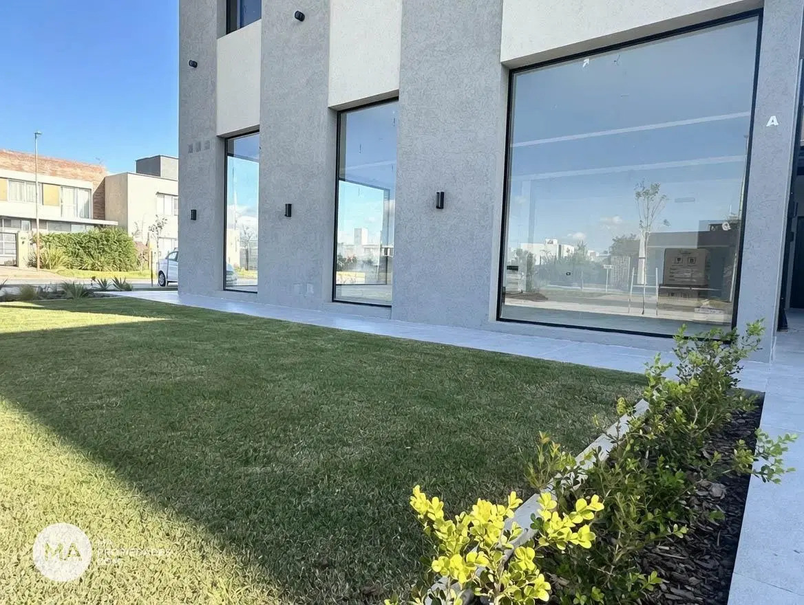Local 111,7 m² a estrenar - Leloir 5000 - Don Mateo - Funes | Alquiler 4