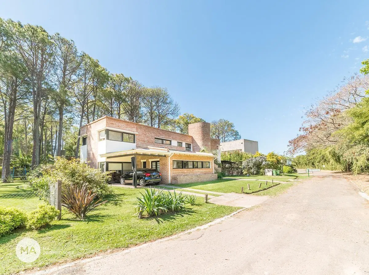 Oportunidad Casa 4 dormitorios, amplio jardín - Puerto Paraíso - Gral Lagos | Alquiler 4