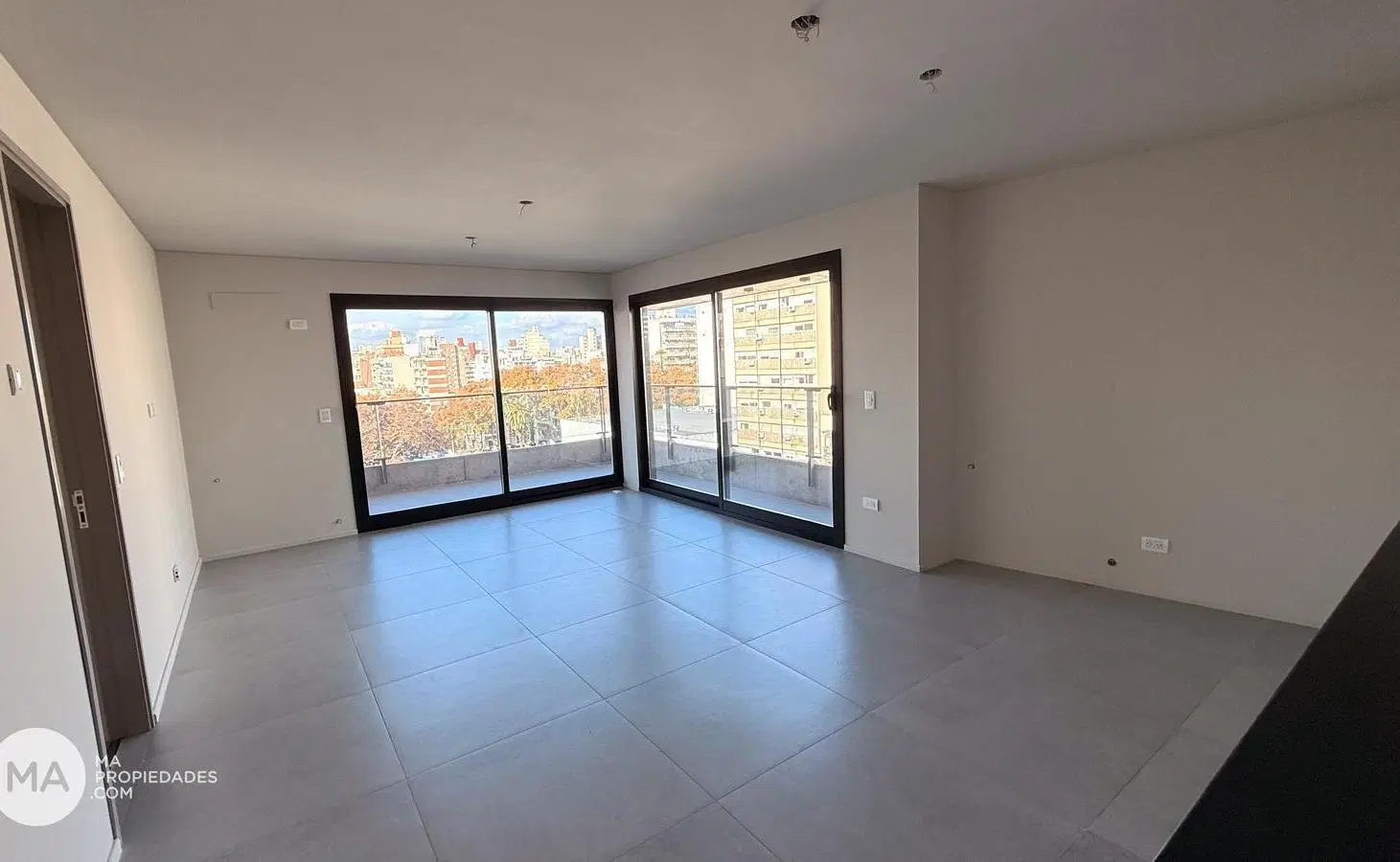 Departamento Piso Exclusivo con terraza y piscina - Alvear 1200 - Lourdes Rosario | Venta 5