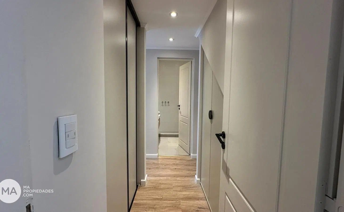 Casa de pasillo 3 Dormitorios con patio y terraza - Mendoza 3000 - Lourdes Rosario | Venta 8