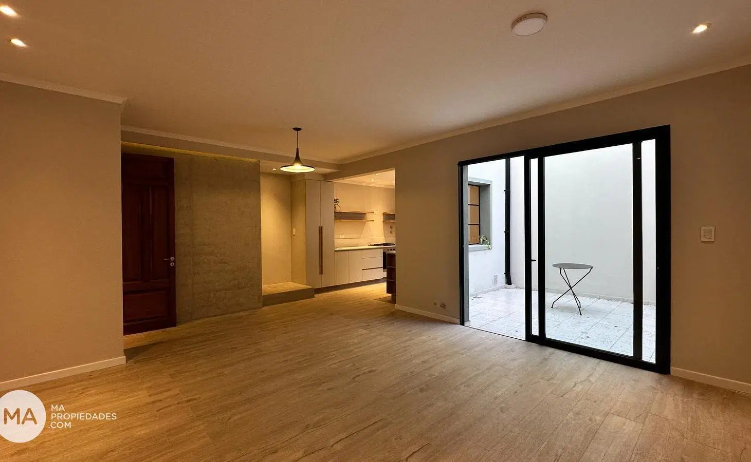Casa de pasillo 3 Dormitorios con patio y terraza - Mendoza 3000 - Lourdes Rosario | Venta 5