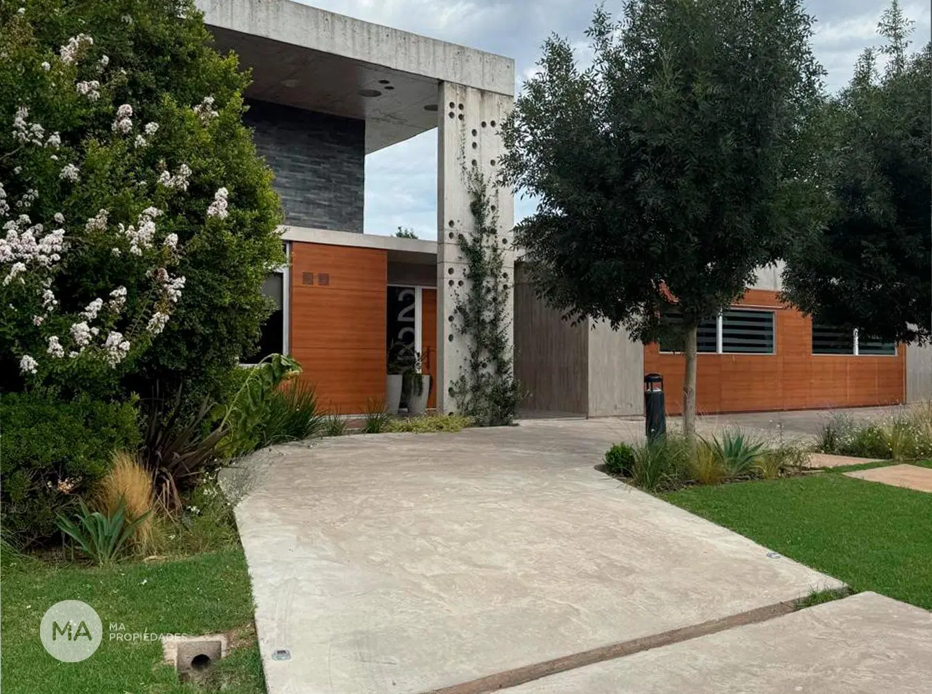 Casa 4 Dormitorios en barrio cerrado con amenities - Kentucky - Funes | Venta 5