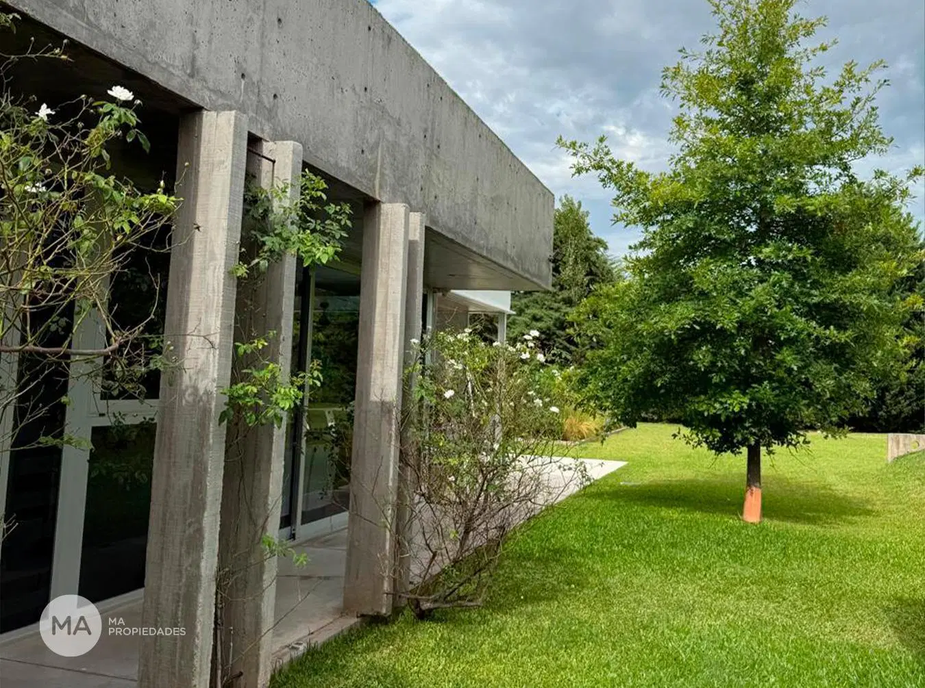 Casa 4 Dormitorios en barrio cerrado con amenities - Kentucky - Funes | Venta 3