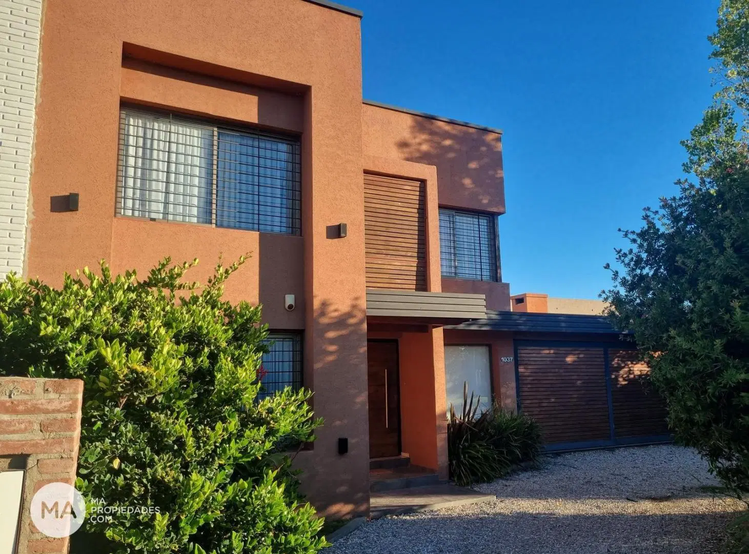 Casa 3 Dormitorios - San Luis 1000 - Barrio Don Juan - Funes | Venta 1