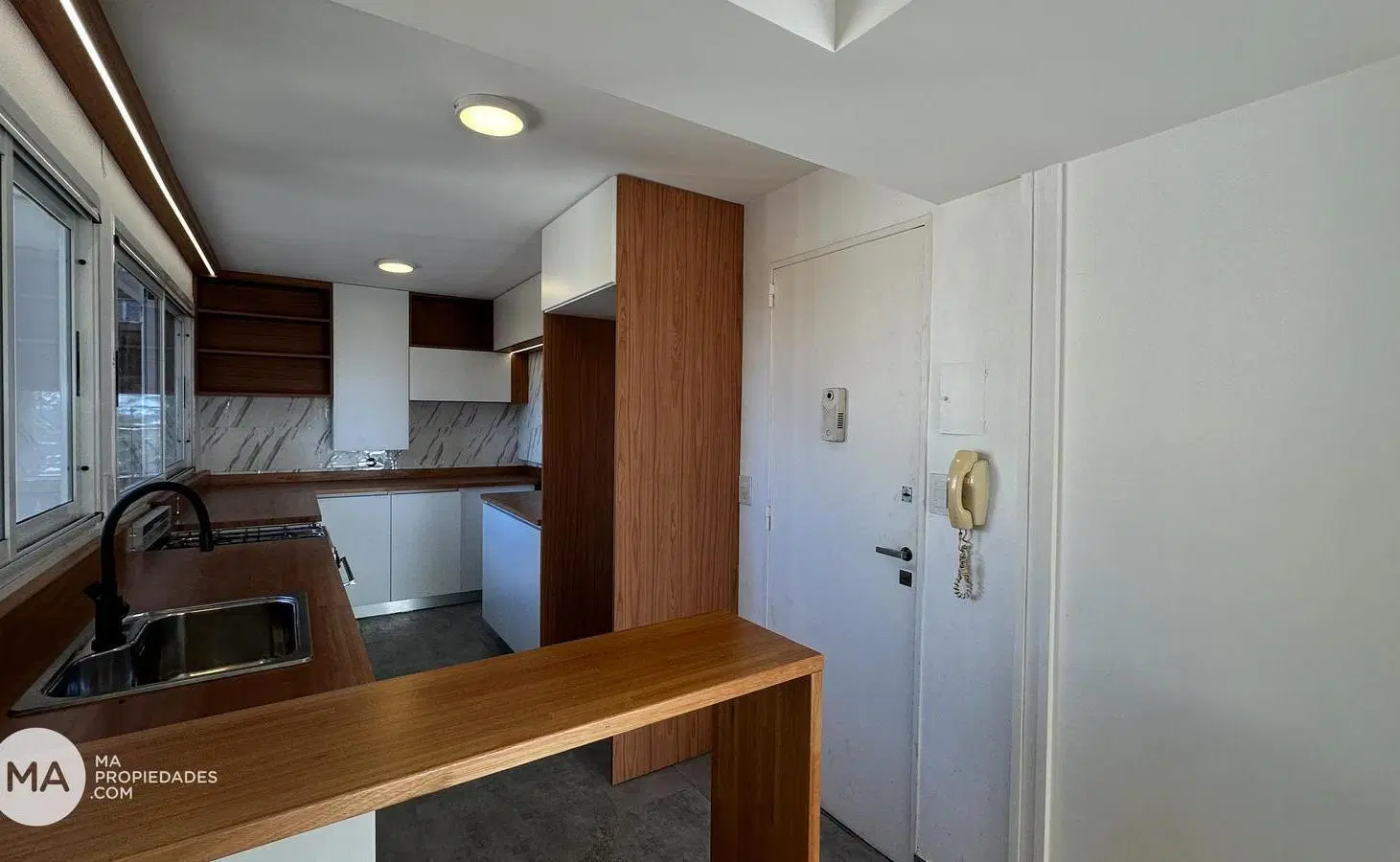 Venta | Departamento 2 Dormitorios con cochera, reciclado - Santa Fe 800 - Centro Rosario 5