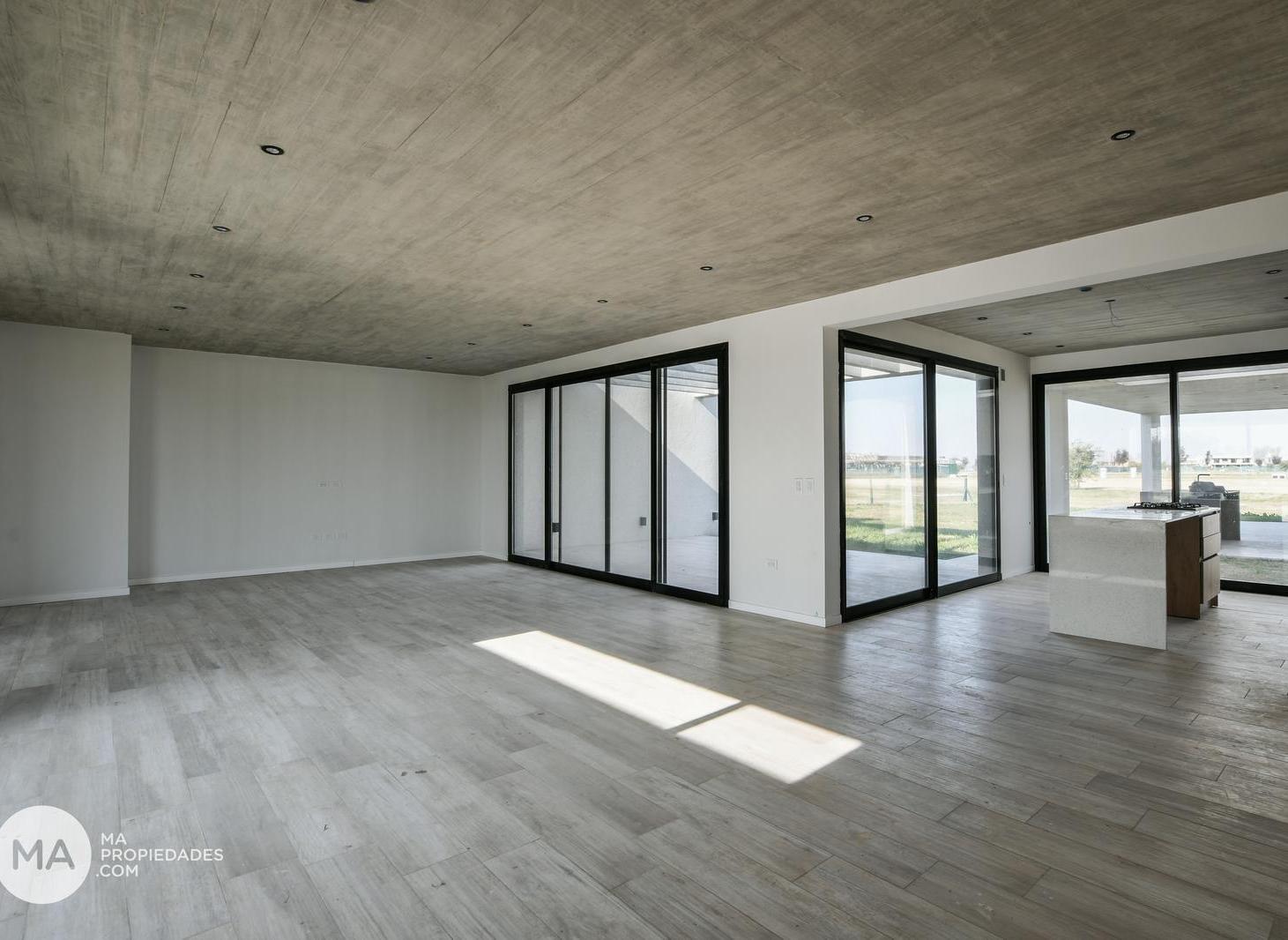 Foto de Casa 3 Dormitorios con jardín y galería - Vida Club de Campo - Funes |, imagen 5