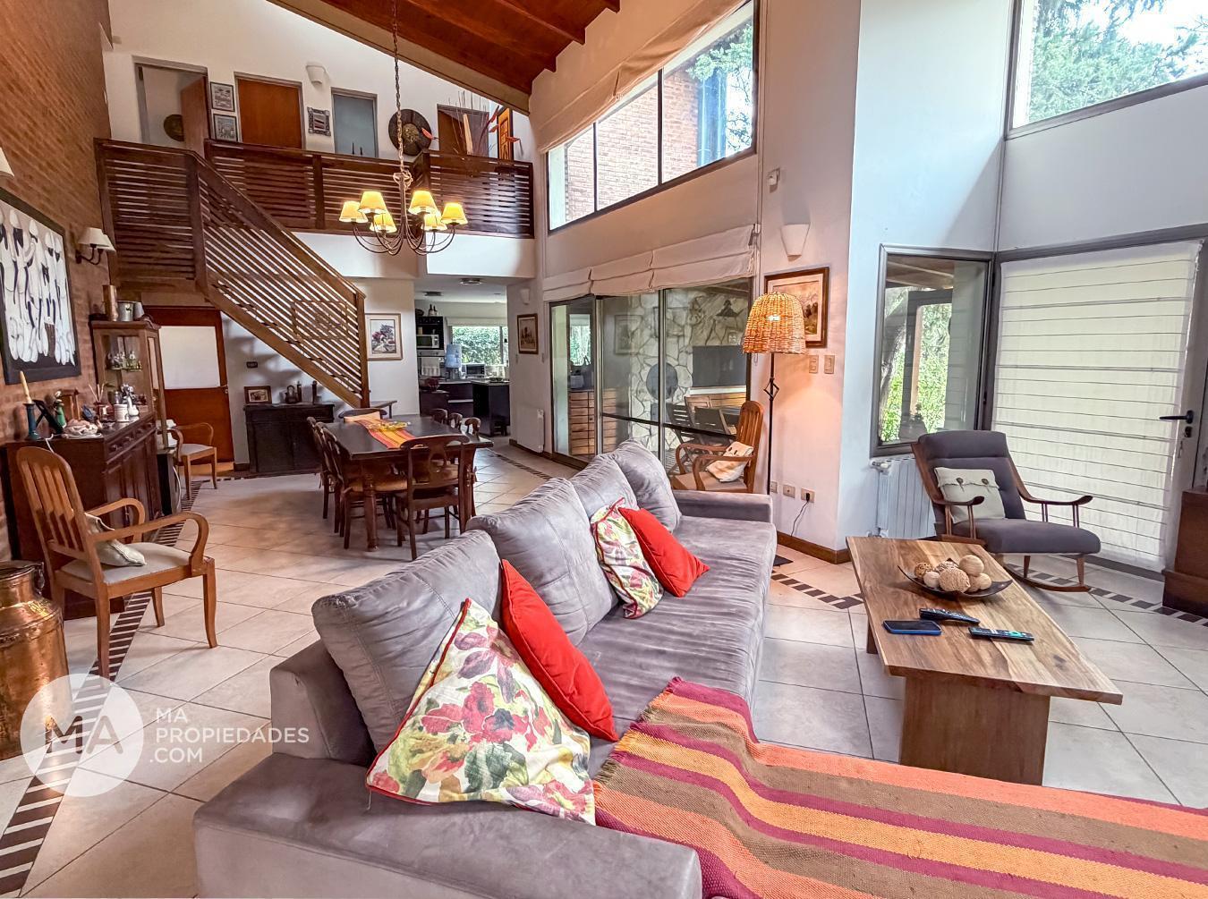 Foto de Venta | Casa 4 dormitorios con galería y jardín - Cielo Barrio Cerrado, imagen 2