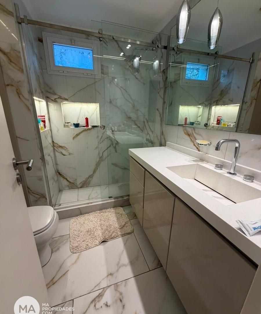 Foto de Venta | Departamento Piso Exclusivo 3 Dormitorios - 3 de Febrero 18, imagen 2
