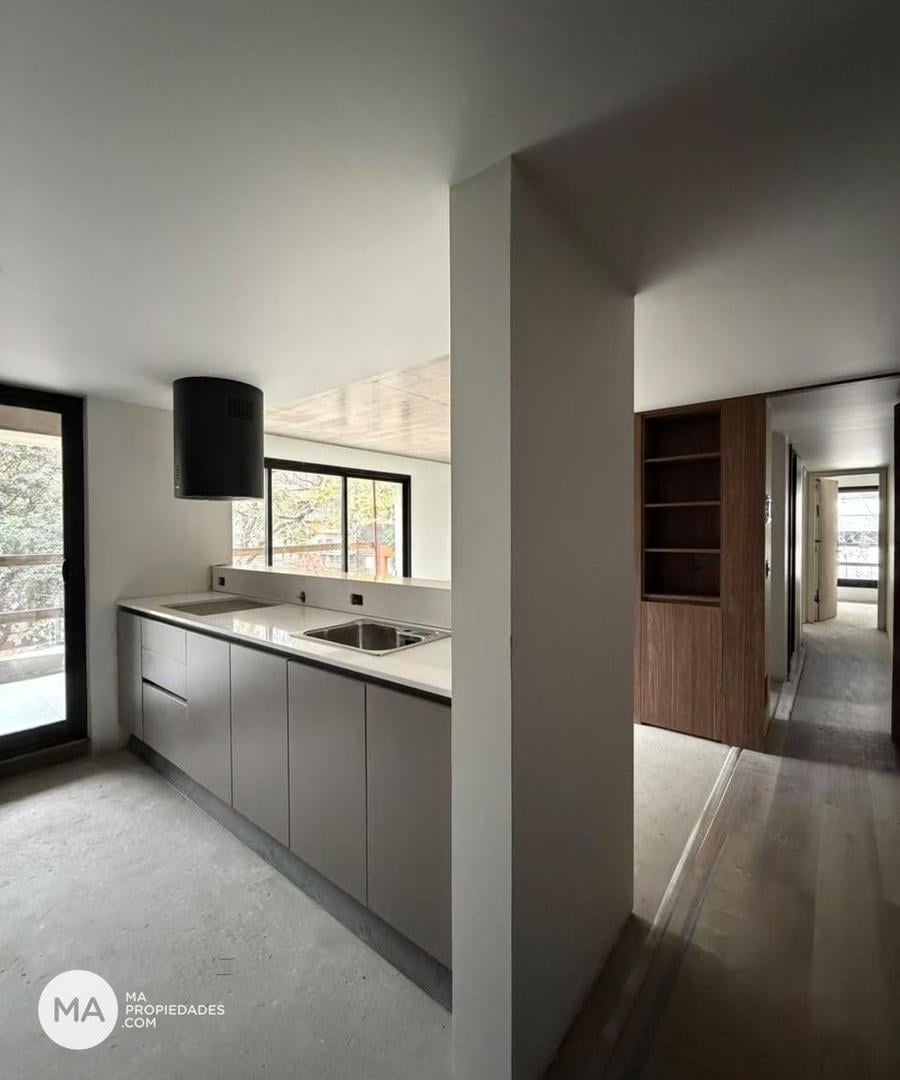 Foto de Venta | Departamento de 2 dormitorios con balcón y parrillero - Pasaje, imagen 1