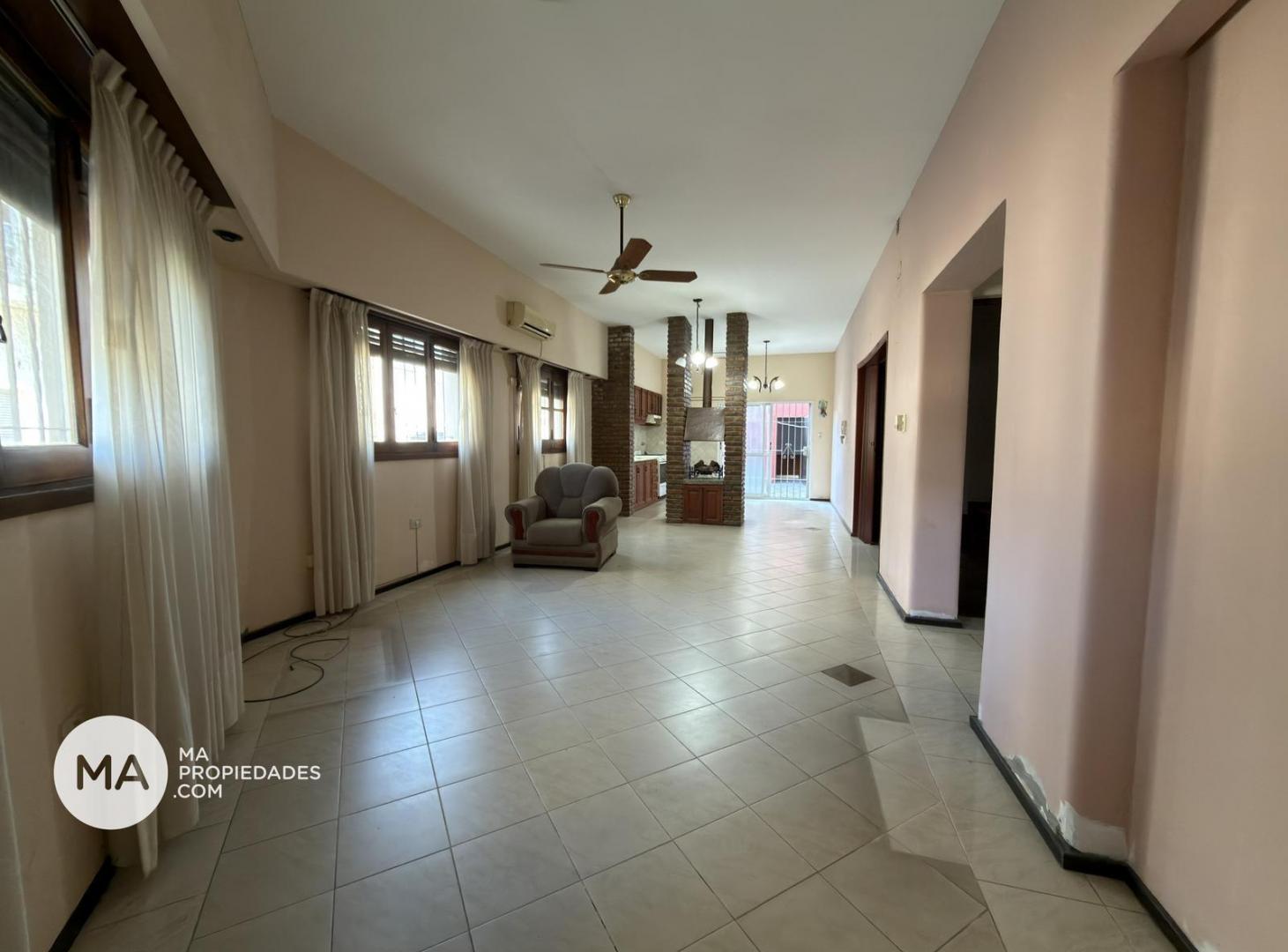 Foto de Venta | Casa 4 Dormitorios - Iriondo 1800 - Cinco Esquinas Rosario, imagen 3