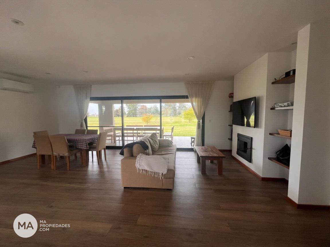 Foto de Venta | Casa de 2 dorm con fondo a la cancha de golf - La Carolina, imagen 4