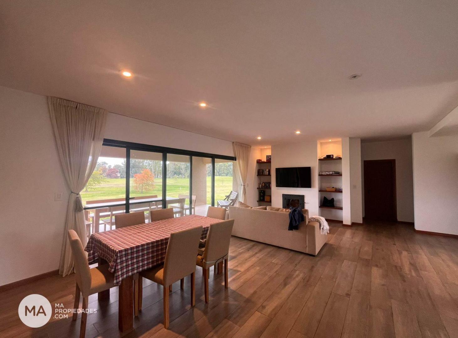 Foto de Venta | Casa de 2 dorm con fondo a la cancha de golf - La Carolina, imagen 3